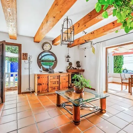 Villa San Juan De Capistrano Sleeps 6 With Pool Air Con And Wifi *
