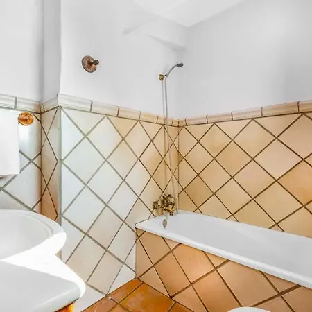 Villa San Juan De Capistrano Sleeps 6 With Pool Air Con And Wifi Nerja
